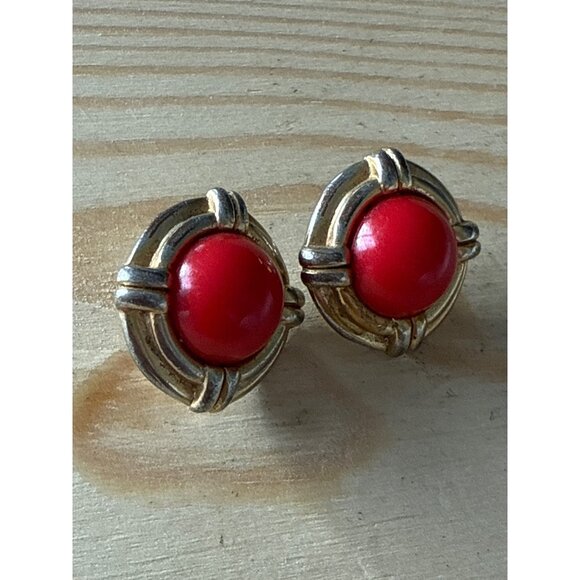 Vintage White Stag Clip-On Earrings Red & Gold Circular Design Retro Fashion Jew - Picture 3 of 5